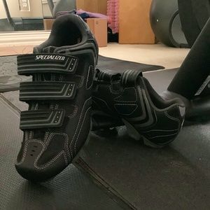 Specialized clip cycling shoes